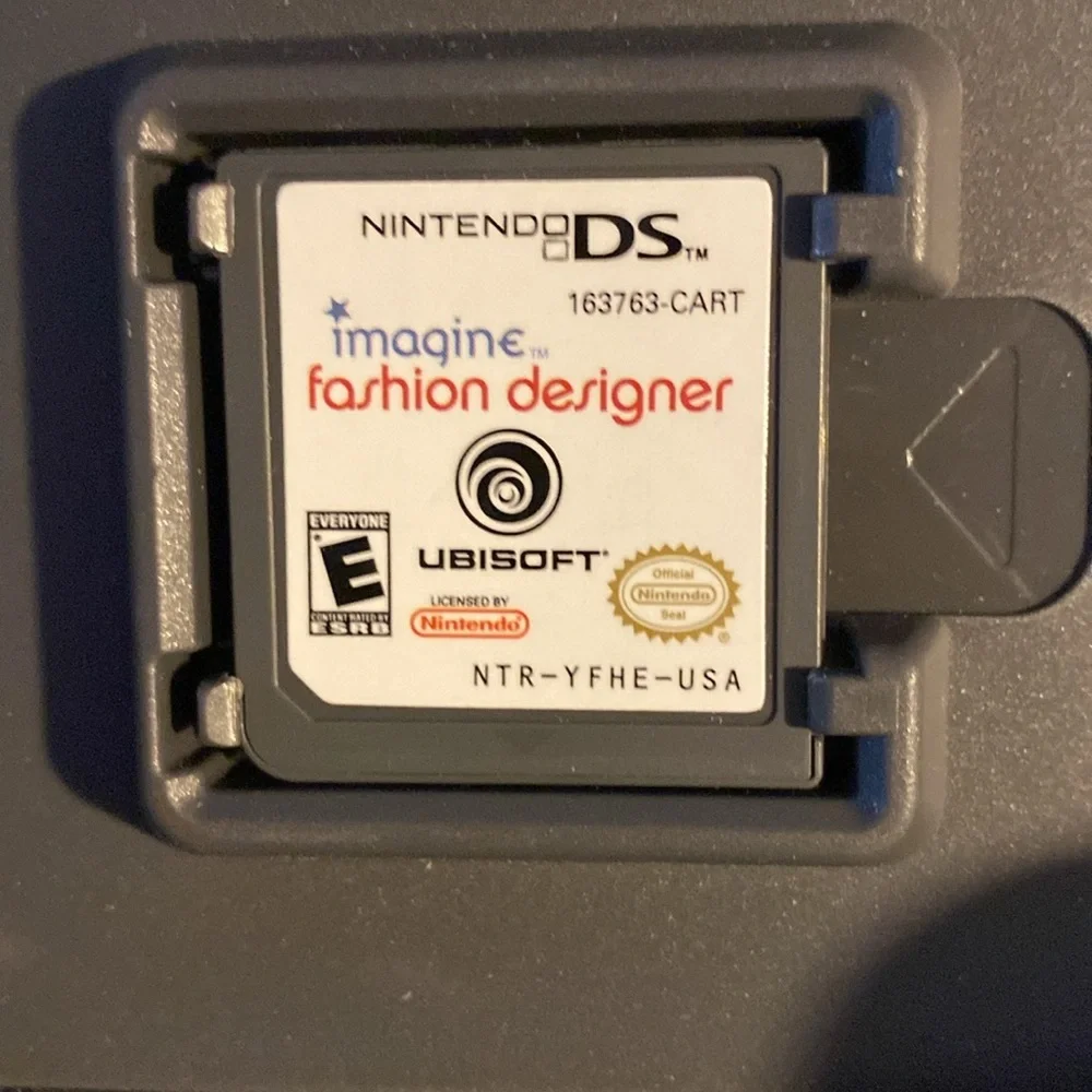 Nintendo DS imagine fashion designer game. .